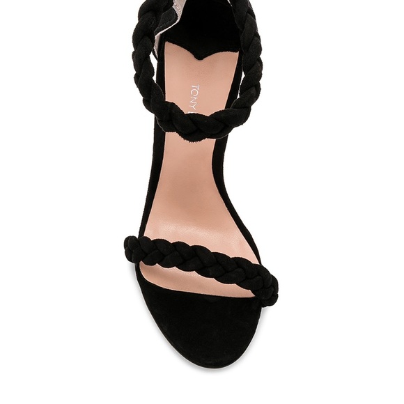 Tony Bianco - Picture 5 of 7